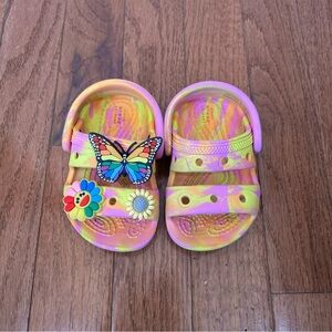 Crocs Marbled Sandals Shoes Baby Girls Size 4 Pink Yellow